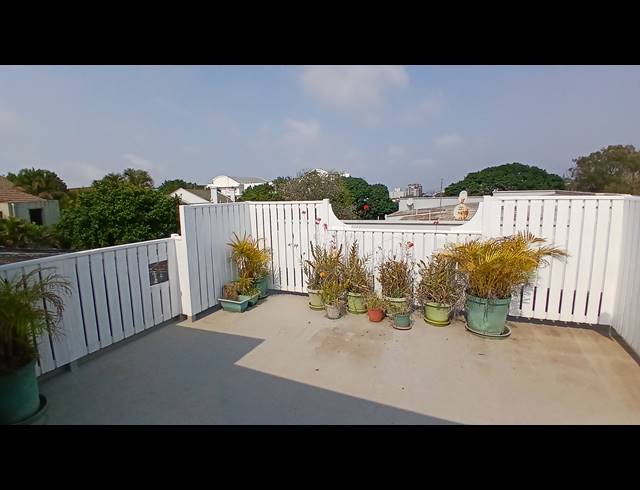 2 BEDROOM APARTMENT FOR SALE IN ESSENWOOD